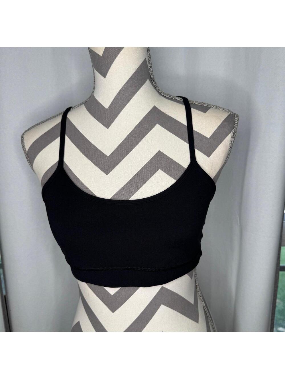 Black Lululemon sports bra